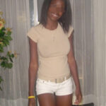 Coquine à Antibes pour une pipe