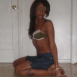 Jolie black voulant sucer des bites bien grosses sur Villeurbanne Jolie black voulant sucer des bites bien grosses sur Villeurbanne