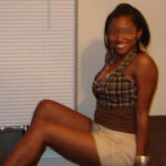 Fille noire cherchant un mec pour un plan cul sur Orléans