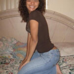 Belle black recherchant un beur sexy avec qui jouer sur Villeurbanne