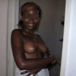 Belle pétasse qui aime le libertinage Belle pétasse qui aime le libertinage